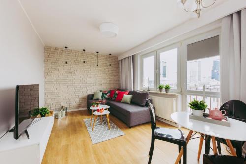 Mirow Apartment | oompH Warsaw Downtown Apartments