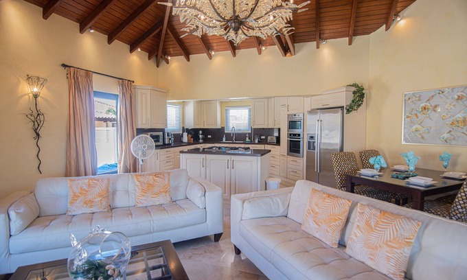 Opal House | Opal Full House, Close walk to Beach