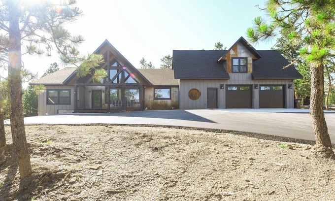 Lead Cabin | Open Floor Plan, Walking Distance to Clubhouse, 4400+ Sq. Ft. Large Driveway!