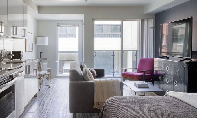 University District Apartment | Open U-District Studio w/Laundry, near Parks & Shops, by Blueground