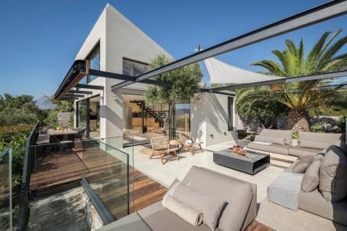 Marathi Villa | OPENNESS House by the sea