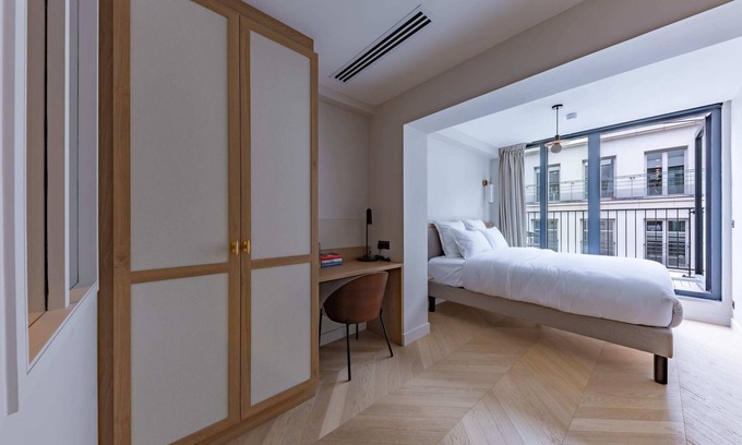 Chaussee-d'Antin Apartment | Opera - One bedroom apt. with balcony in Paris