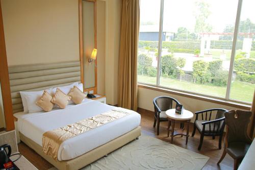 New Delhi Hotel | Opulent by Udman Chhattarpur