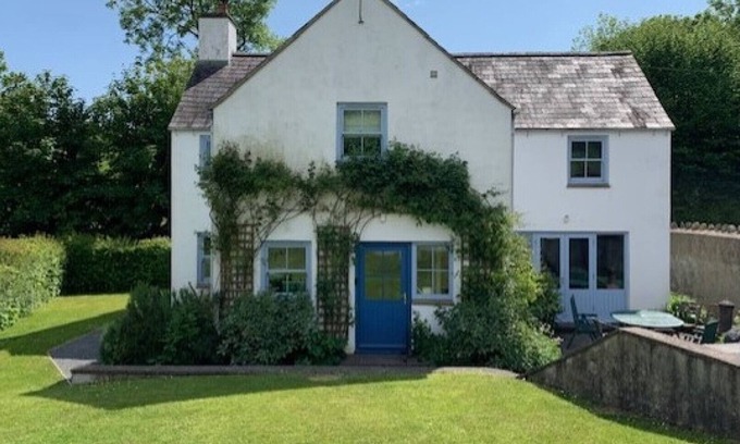 Llangennith House | Orchard Cottage - Three Bedroom House, Sleeps 6