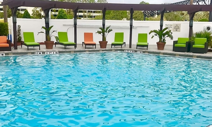 Florida Center Hotel | Orlando Dream Vacation! 2 Convenient Rooms, On-site Pool, Shuttle Service