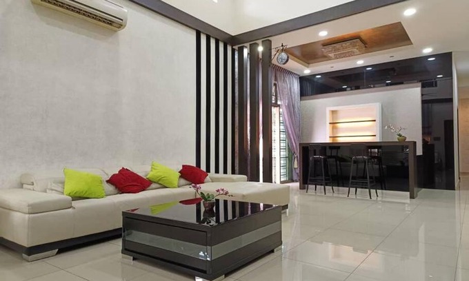 Kluang Villa | Oro Homestay