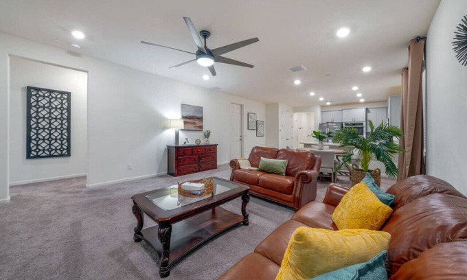 Casas Adobes Apartment | Oro Valley House (Mohammed)