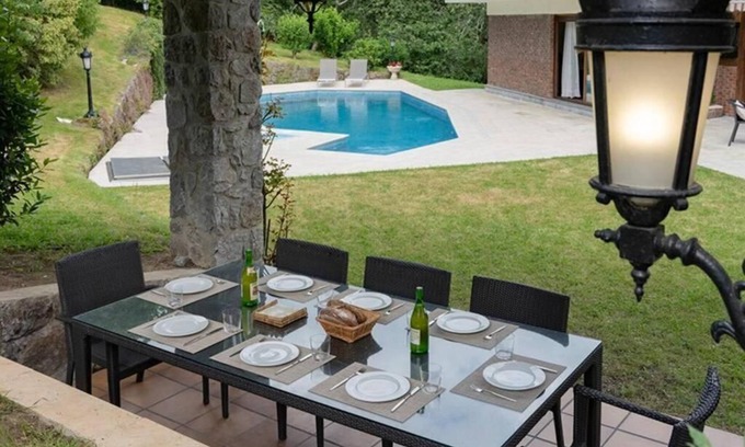 Andoain Cottage | Oroimena Landetxea, house with swimming pool in Leitzaran, 15 min from San Sebastian.