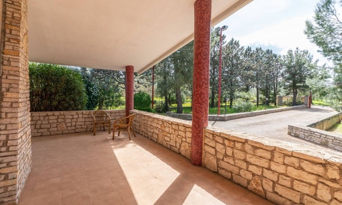 Andria Apartment | OroVerde Villa with Parking and Fireplace