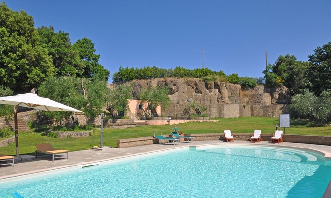 Pitigliano Apartment | Ortensia 6 - Vacation Rental with swimming pool in near Bolsena Lake