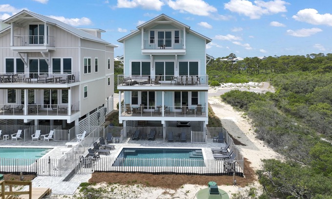 Plantation House | Osprey: Amazing 6 BR- Sleeps 22, Pet Friendly, Beachfront, Priv. Pool, Hot Tub