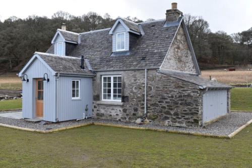 Pitlochry House | Osprey Cottage, Port o Tay