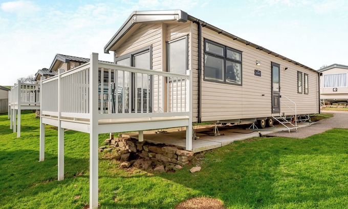 Otterton House | Otterton Premier Plus 3