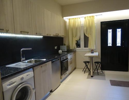 Benitses Apartment | Otto House Bennitses Beach