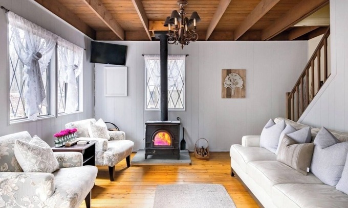 Lackawaxen House | Our Cozy Chalet Getaway