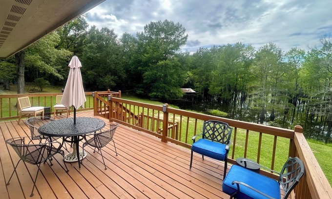 West Monroe House | Our Guests Agree: Beautiful, Clean, Well-equipped