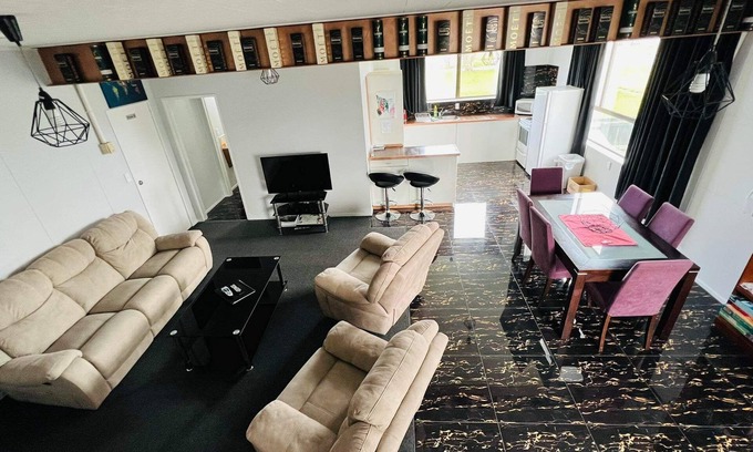 Raetihi House | Our house is the perfect holiday home