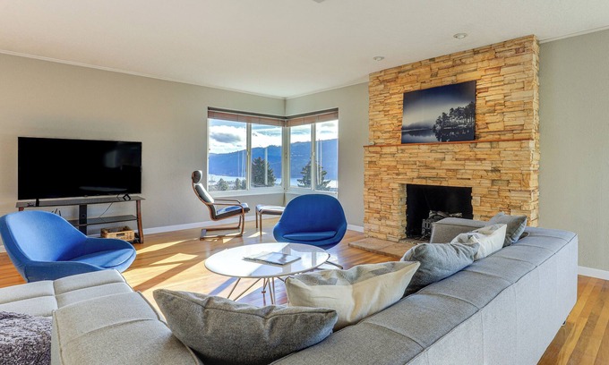 White Salmon House | Outdoor Adventurer's Oasis in White Salmon