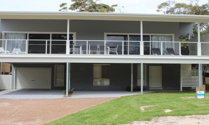 Hawks Nest House | Outstanding Holiday At The Beach