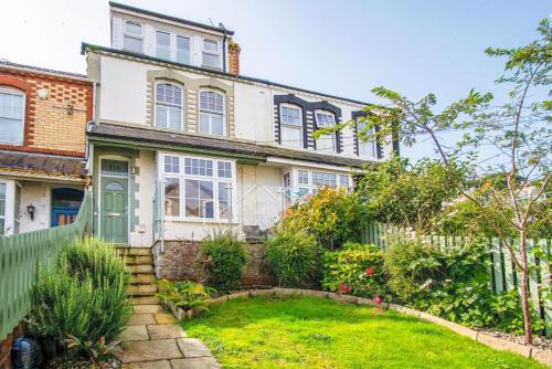 Mumbles House | Overland Road – 4 Bedroom House – Mumbles