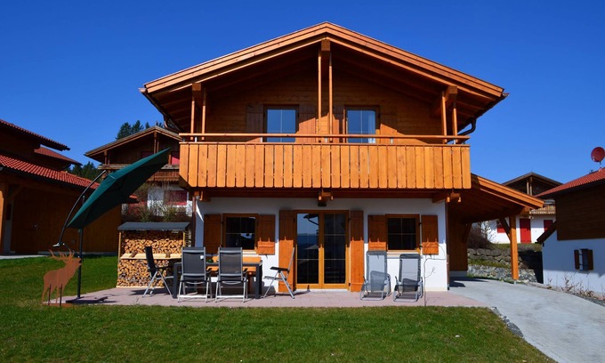 Lechbruck House | Owl's nest - comfortably furnished with sauna, Swedish stove, terrace, balcony