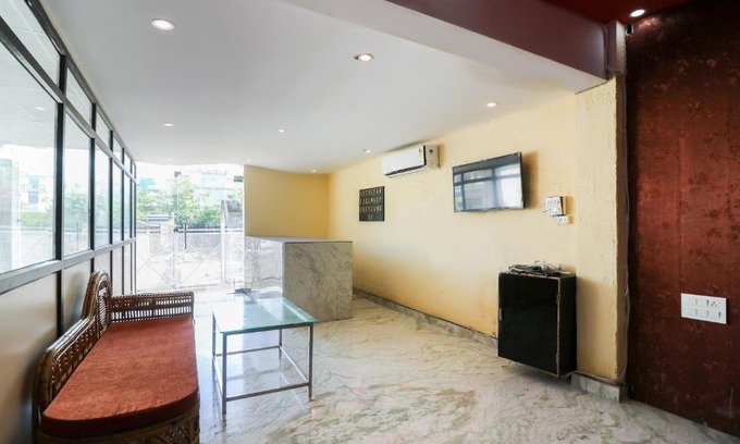 Dehradun Hotel | OYO 45749 Doon Devil's