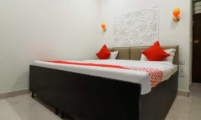 Gwalior Hotel | OYO Flagship KANCHAN PALACE