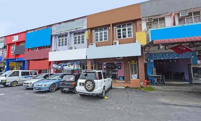Pasir Puteh Hotel | OYO HOME 90325 Au Homestay