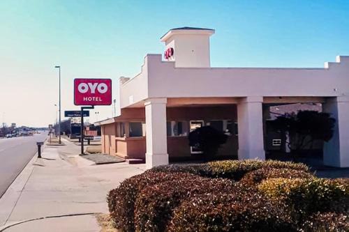 Elk City Hotel | OYO Hotel Elk City OK Route 66
