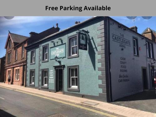 Penrith Hotel | OYO The Castlegate Arms