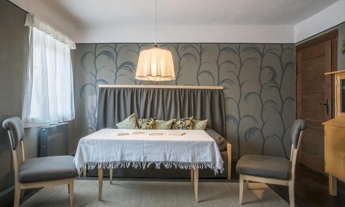 Poessneck Apartment | Pößnecker Werkstätten -Tessenow Wohnung