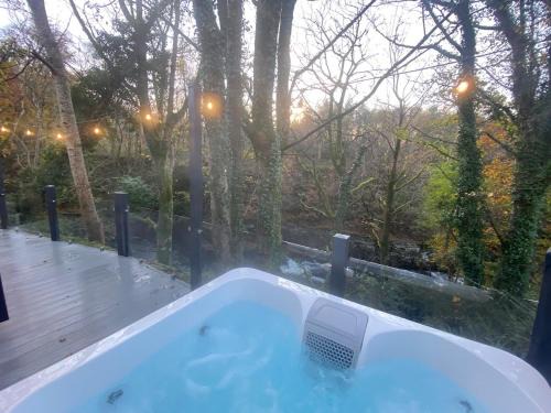 Bethesda Apartment | P59 - Riverstone with hot tub