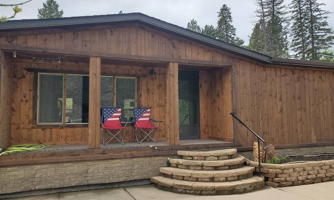 Deadwood House | PA's HOUSE; COMFY; PETS; DEADWOOD, MICHELSON TRAIL. UTV & EBIKE RENTAL; HWY 385
