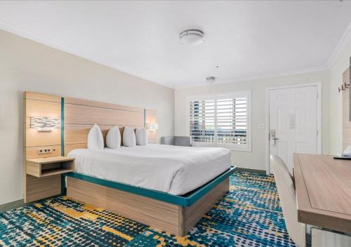 Morro Bay Hotel | Pacific Shores Inn - Morro Bay