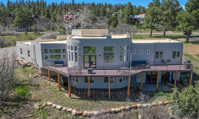 Pagosa Springs House | Pagosa Springs Spacious 3 BR Entire House w/AC