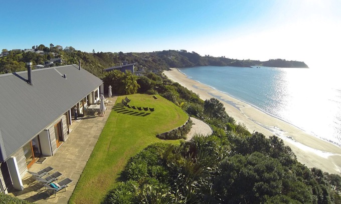 Onetangi House | Pah Road Estate Summa