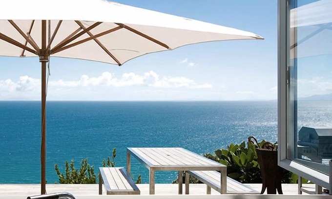 Onetangi House | PAH VIEW HOUSE | Coast & Country | WINTER DEAL - Stay for 3, Pay for 2