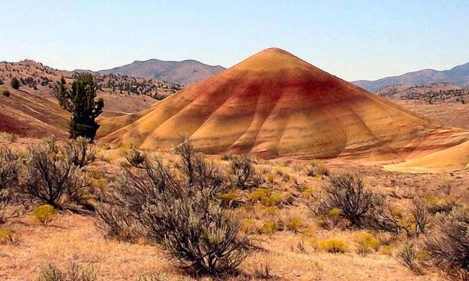 Mitchell House | Painted Hills Vacation - Come visit one of the 7 Wonders of Oregon