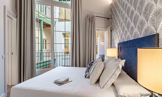 La Goleta Apartment | Palacio Vegafuente 2.2 Terrace