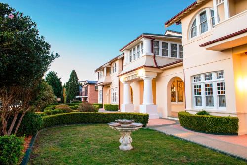 Katoomba Hotel | Palais Royale