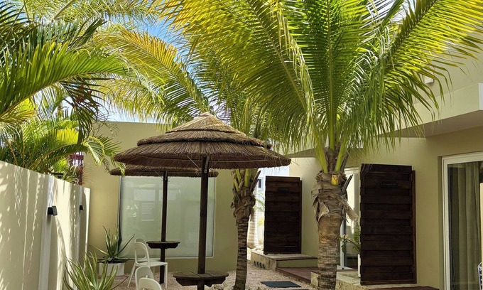 Oranjestad-West Hotel | Palapa Suite # 8, walk to Eagle Beach