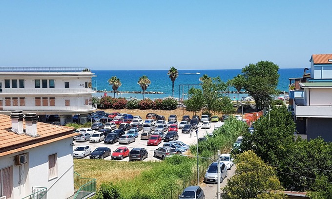 Montesilvano House | PALAZZO FRAC Apartment 50 meters from the sea with sea view terrace