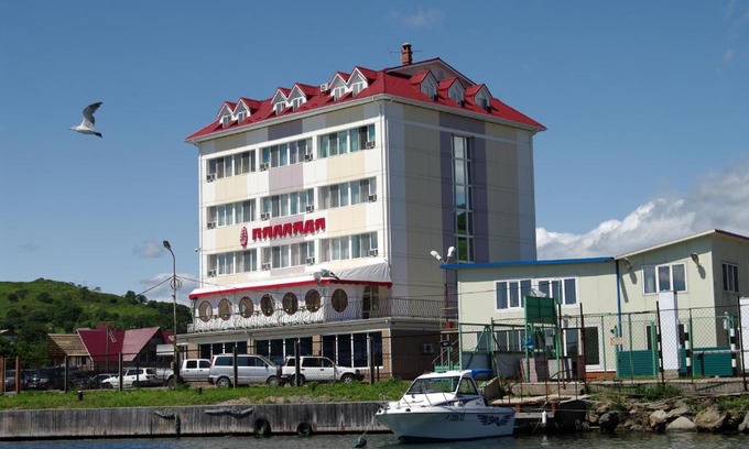 Slavyanka Hotel | Pallada