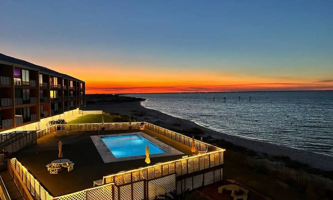 Pensacola Beach Condo | Palm Beach Oasis - Waterfront