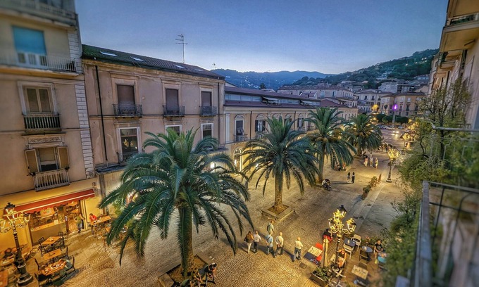 Lamezia Terme Apartment | Palm Residence - 201 - Exclusive Apartment with Balcony and Kitchen