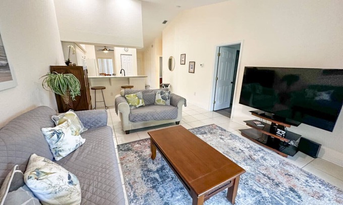 Pebble Beach Villa | Palm Retreat near Englewood Beach