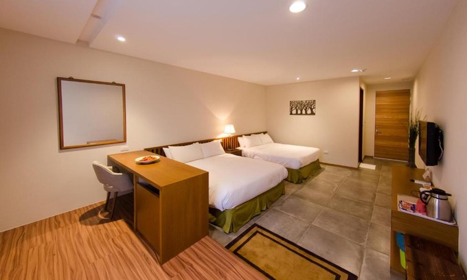 Big Beach House | Palm Tree Hotel Kenting
