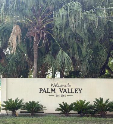 Palm Valley House | Palm Valley Country Club Getaway