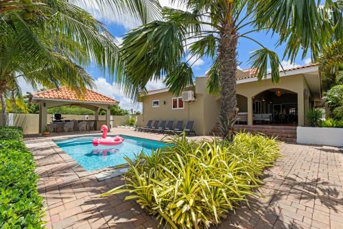 Willemstad Villa | Palm villa Curaçao - Luxe, kindvriendelijk & zwembad