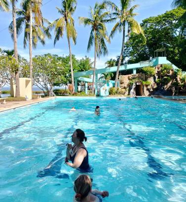 Bacolod Hotel | Palmas Del Mar Resort Bacolod